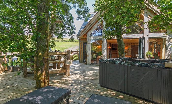 Outdoor area at Prince Llywelyn